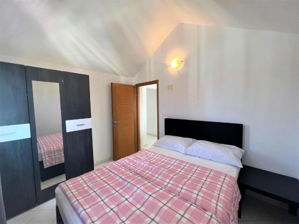 Melek Appartement Medulin Buitenkant foto